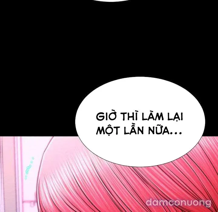 Em gái bán hàng sextoy 
