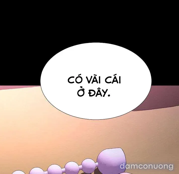 Em gái bán hàng sextoy 