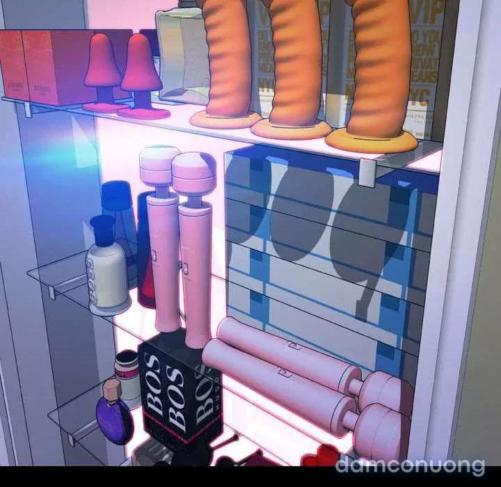 Em gái bán hàng sextoy 