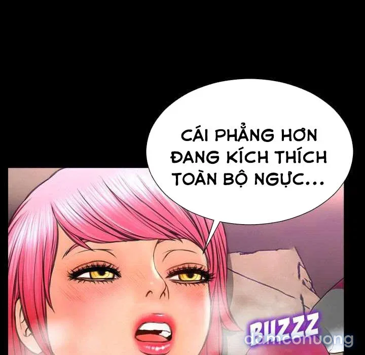 Em gái bán hàng sextoy 