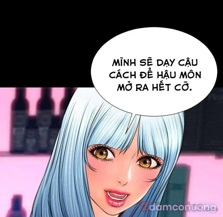 Em gái bán hàng sextoy 