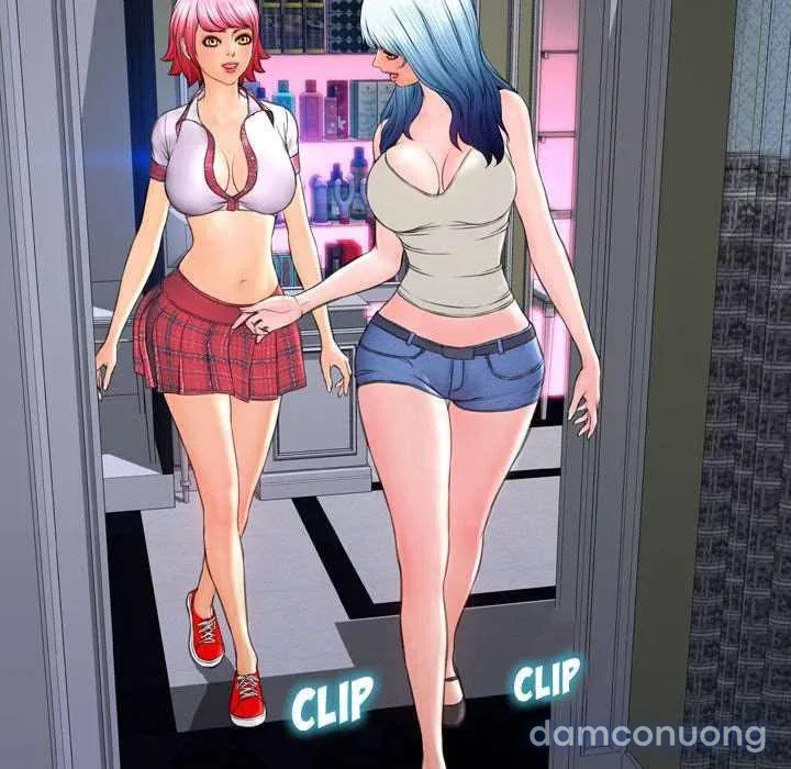 Em gái bán hàng sextoy 