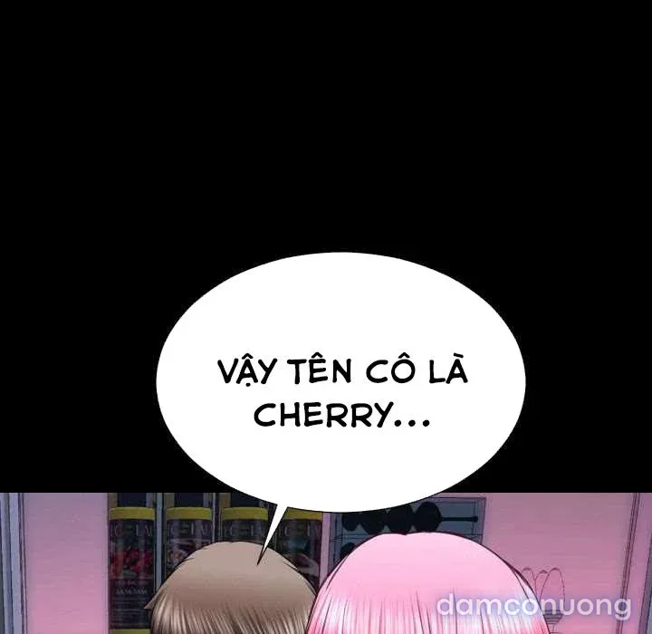 Em gái bán hàng sextoy 