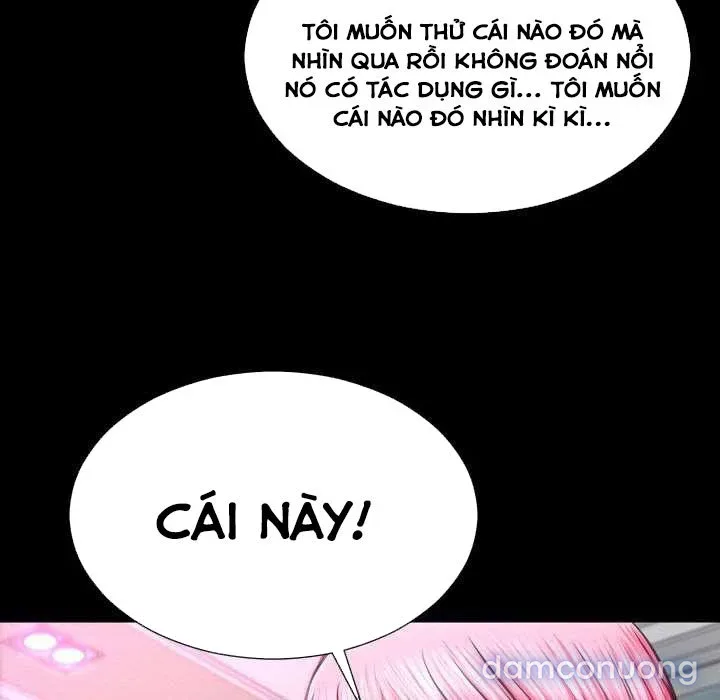 Em gái bán hàng sextoy 