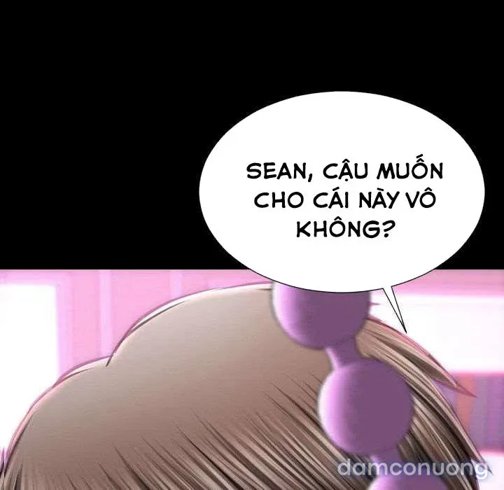 Em gái bán hàng sextoy 
