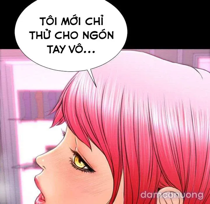 Em gái bán hàng sextoy 