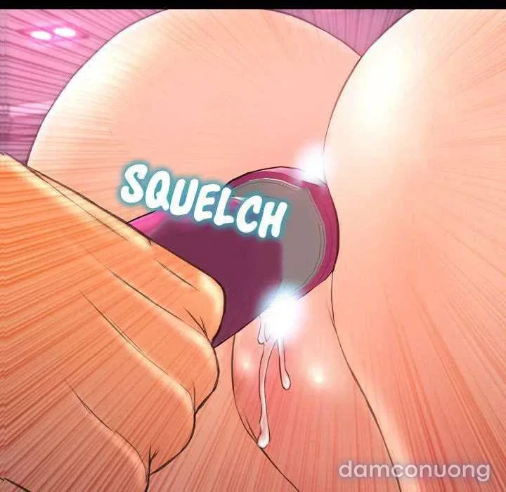 Em gái bán hàng sextoy 
