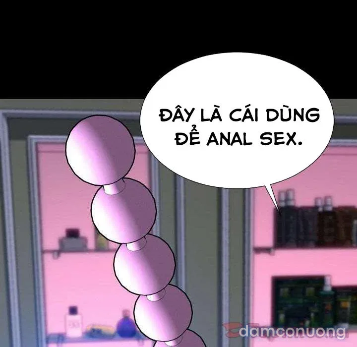 Em gái bán hàng sextoy 