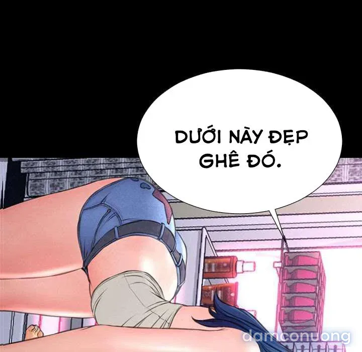 Em gái bán hàng sextoy 