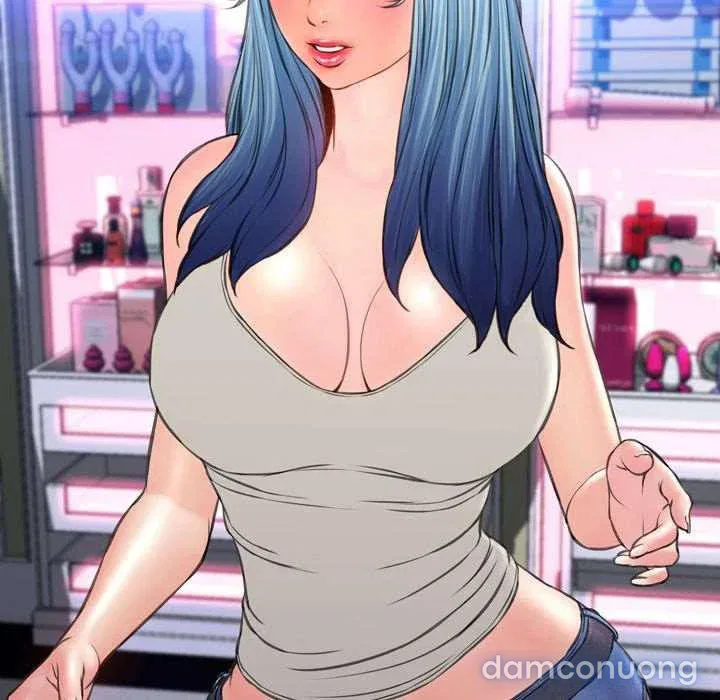 Em gái bán hàng sextoy 