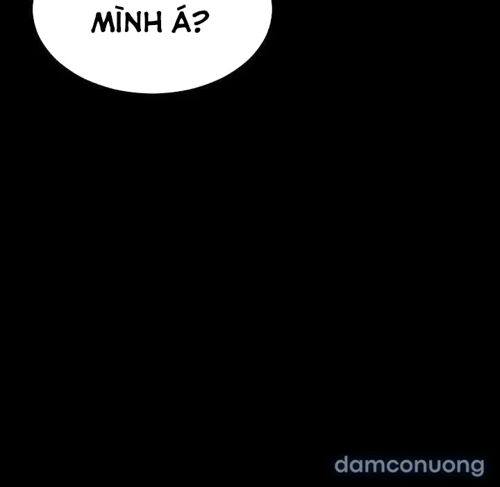Em gái bán hàng sextoy 