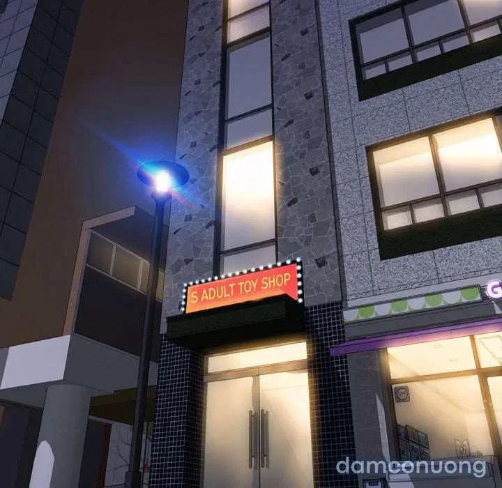 Em gái bán hàng sextoy 