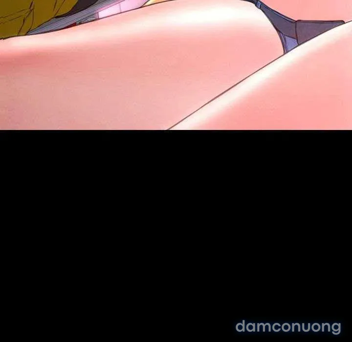 Em gái bán hàng sextoy 