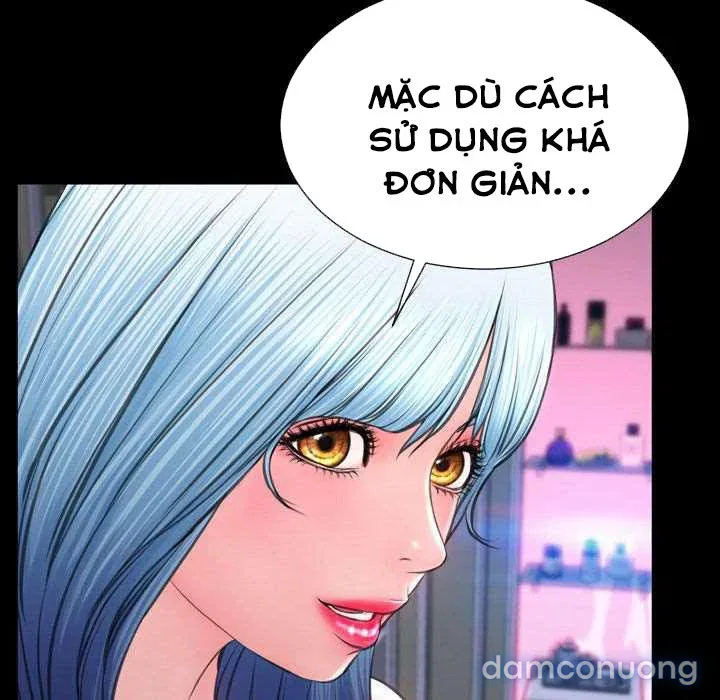 Em gái bán hàng sextoy 