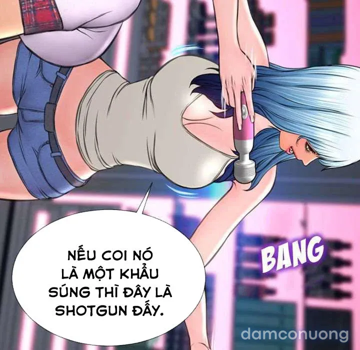Em gái bán hàng sextoy 