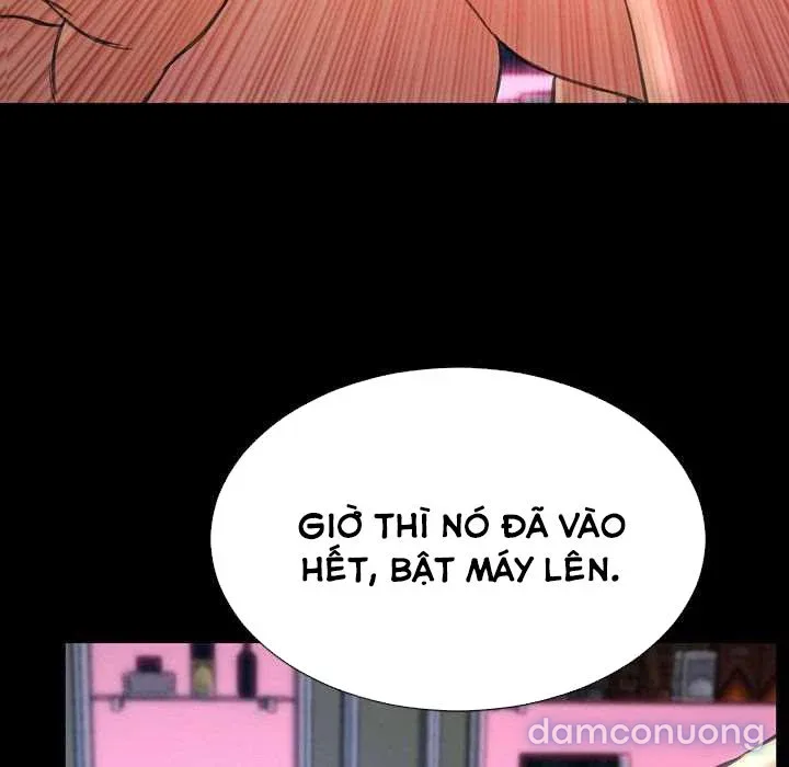Em gái bán hàng sextoy 