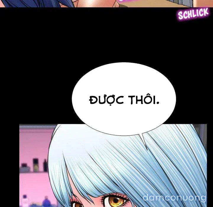 Em gái bán hàng sextoy 