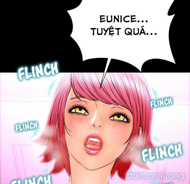 Em gái bán hàng sextoy 