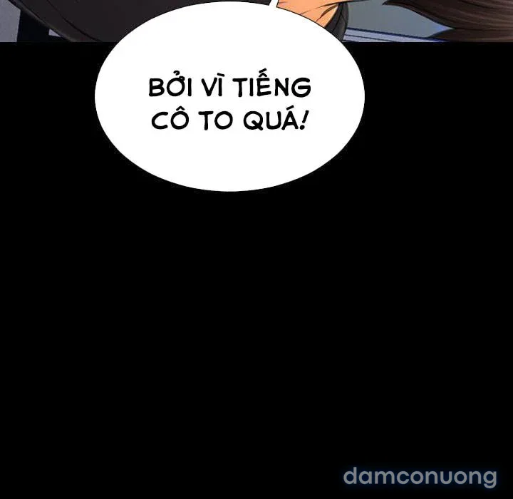 Em gái bán hàng sextoy 