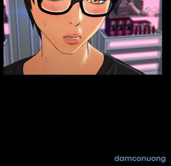 Em gái bán hàng sextoy 