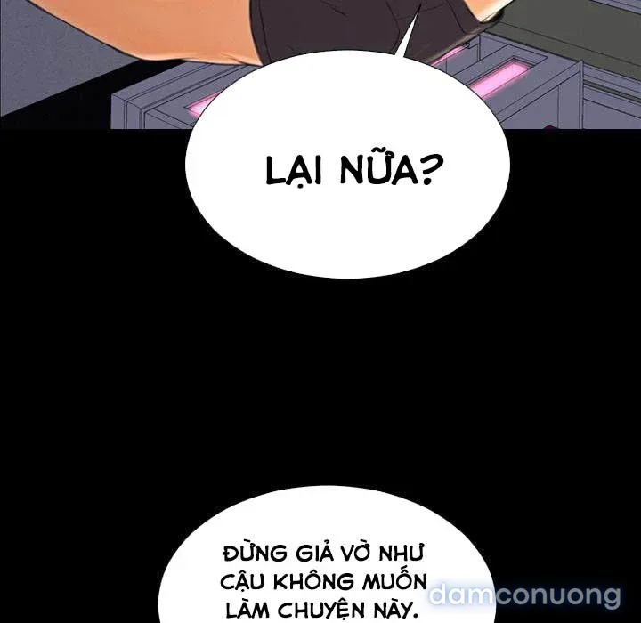 Em gái bán hàng sextoy 