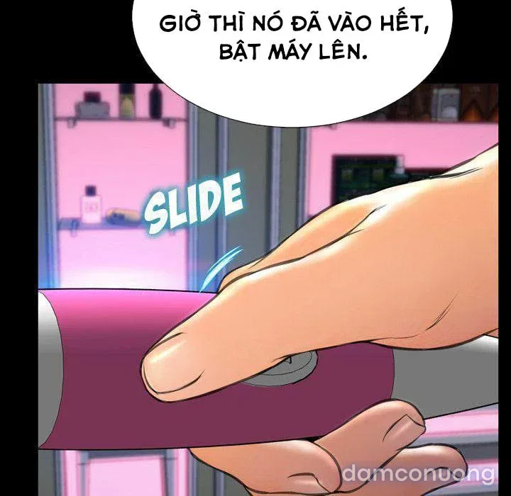 Em gái bán hàng sextoy 