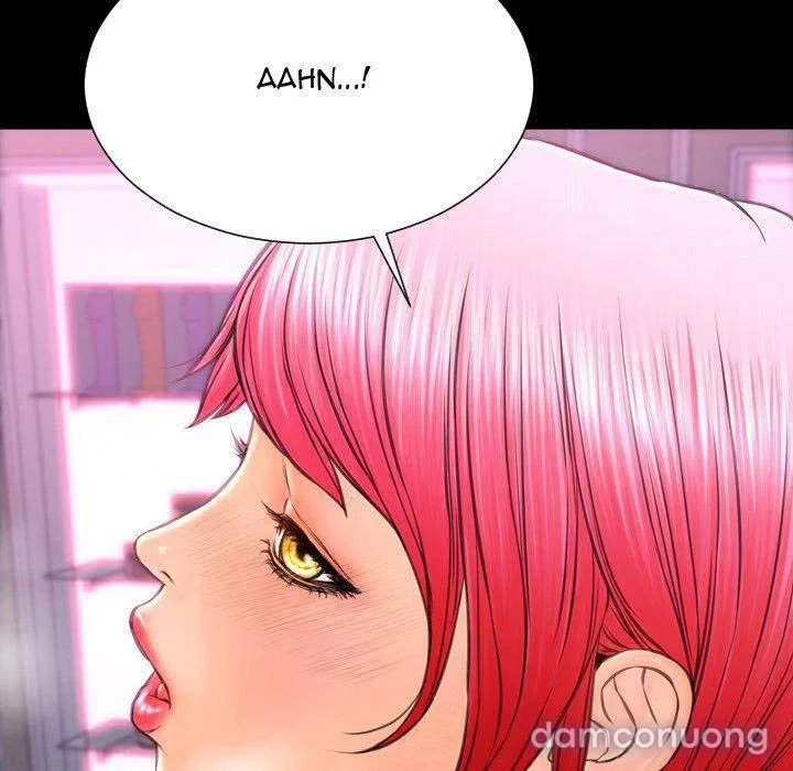 Em gái bán hàng sextoy 