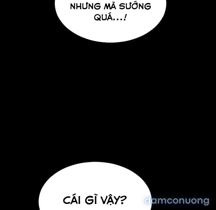 Em gái bán hàng sextoy 