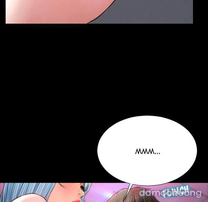 Em gái bán hàng sextoy 