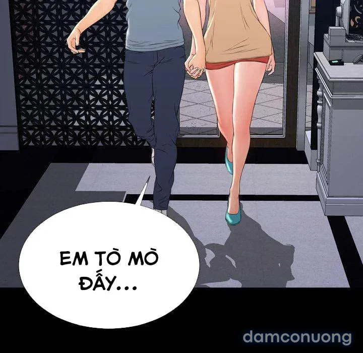Em gái bán hàng sextoy 