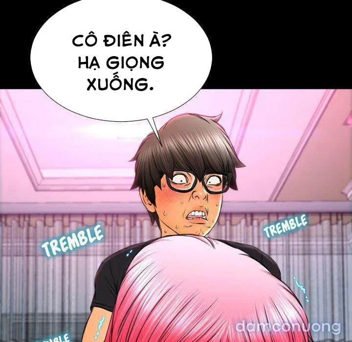 Em gái bán hàng sextoy 