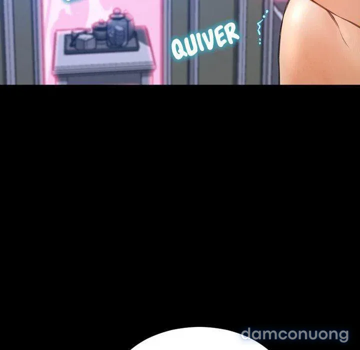 Em gái bán hàng sextoy 
