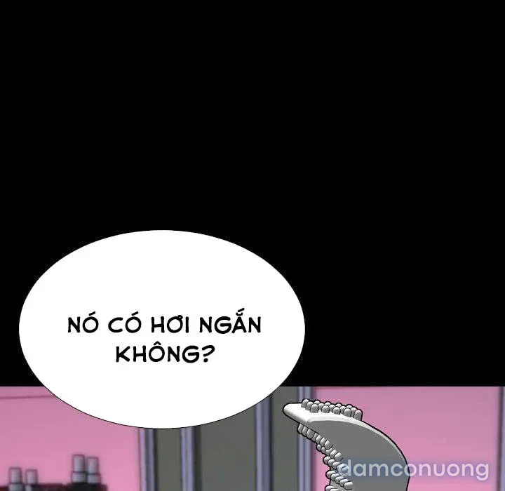 Em gái bán hàng sextoy 