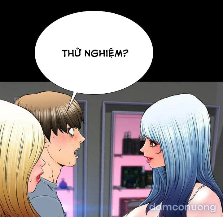 Em gái bán hàng sextoy 