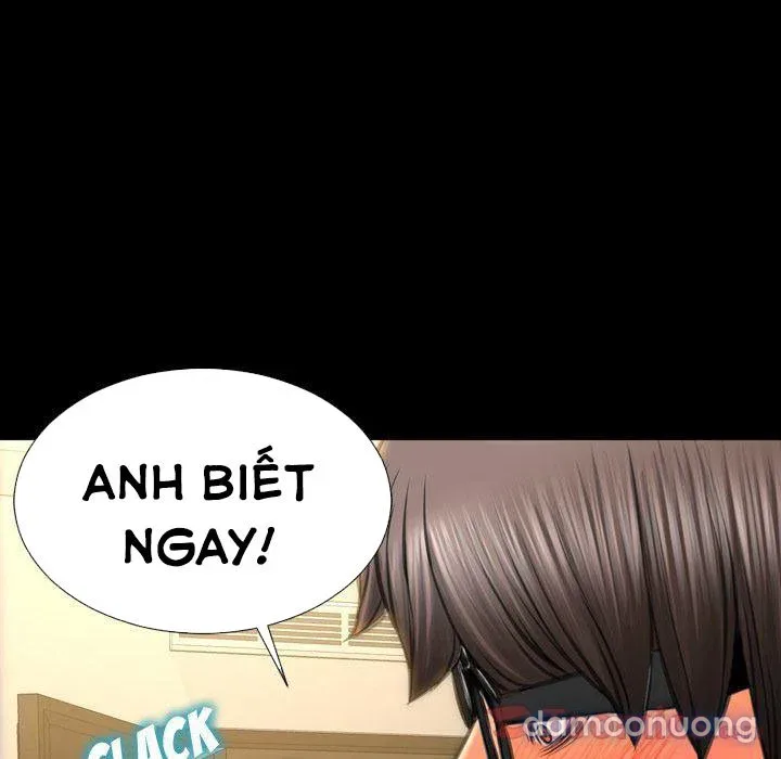 Em gái bán hàng sextoy 
