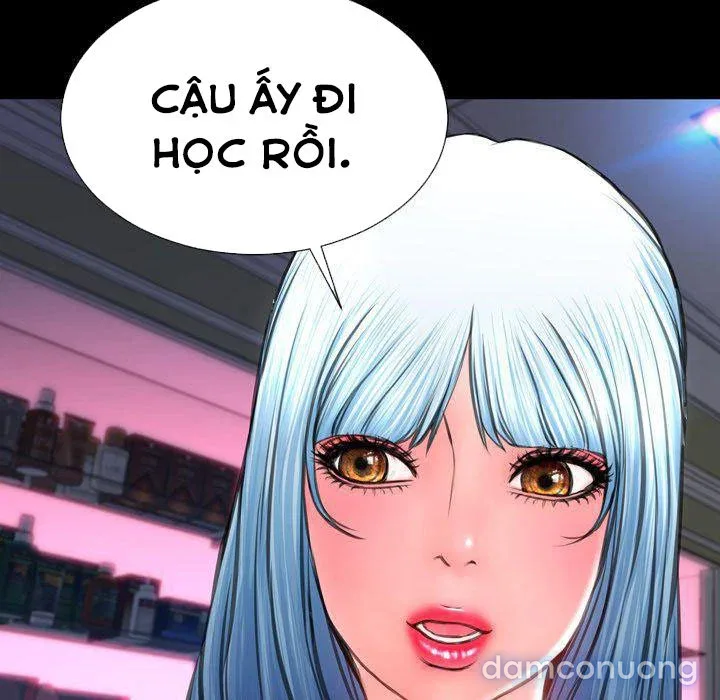 Em gái bán hàng sextoy 