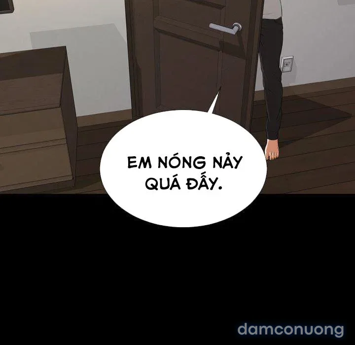 Em gái bán hàng sextoy 