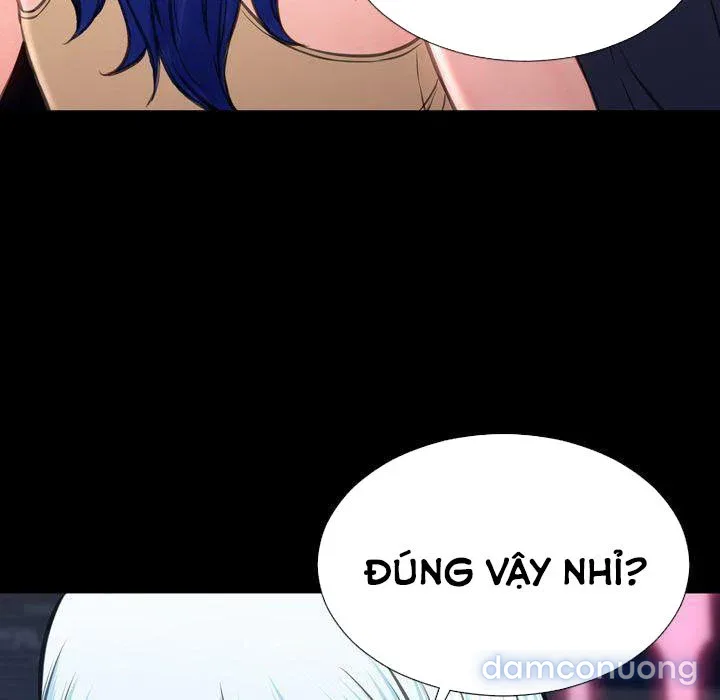 Em gái bán hàng sextoy 