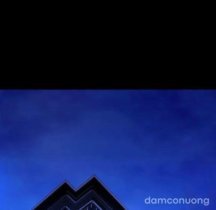 Em gái bán hàng sextoy 