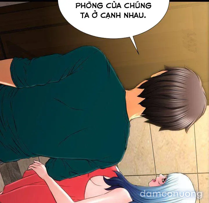 Em gái bán hàng sextoy 