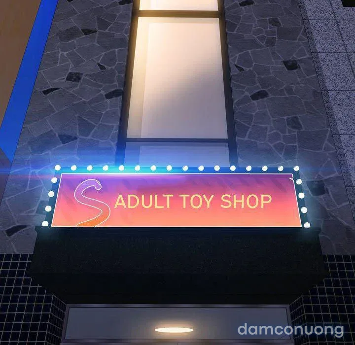 Em gái bán hàng sextoy 