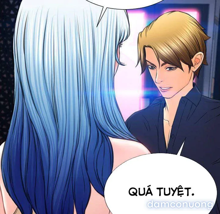 Em gái bán hàng sextoy 