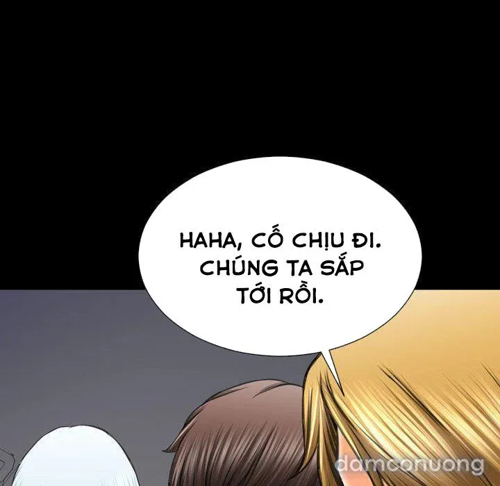 Em gái bán hàng sextoy 