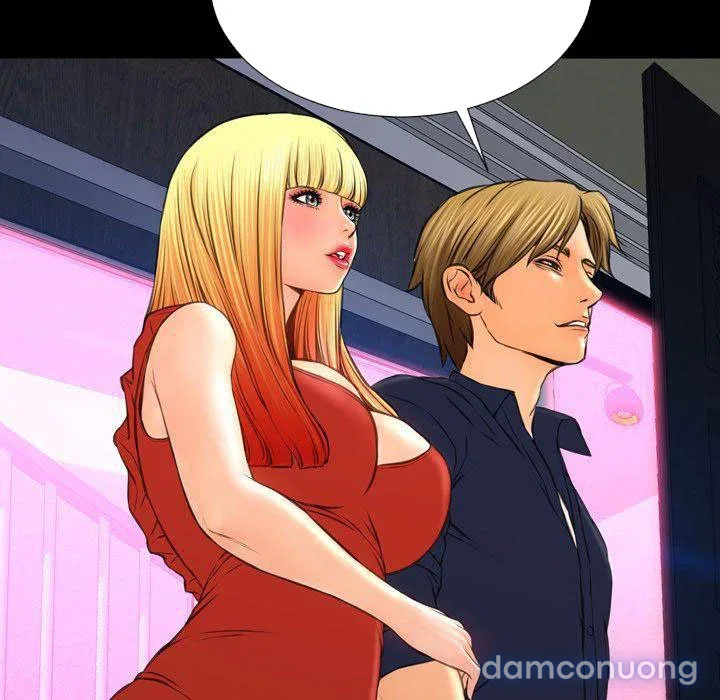Em gái bán hàng sextoy 