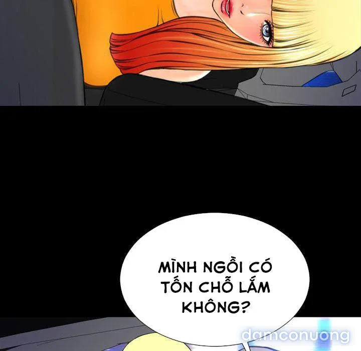 Em gái bán hàng sextoy 