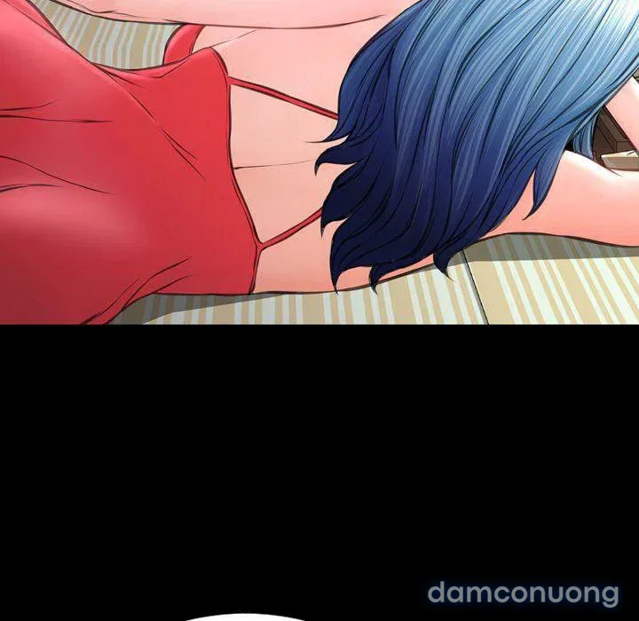 Em gái bán hàng sextoy 