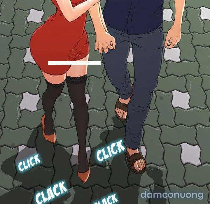 Em gái bán hàng sextoy 