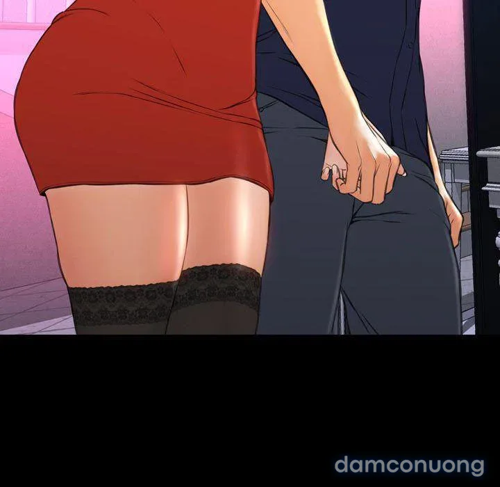 Em gái bán hàng sextoy 