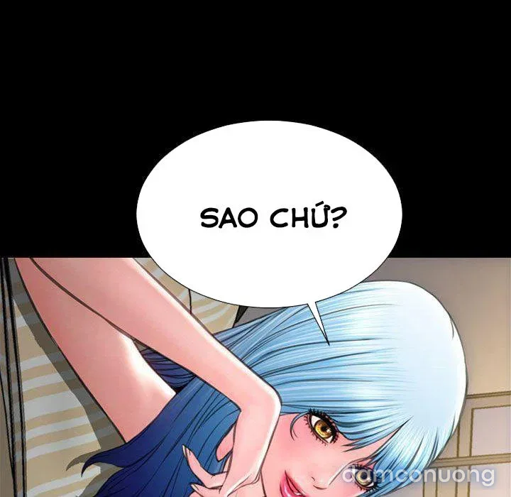 Em gái bán hàng sextoy 