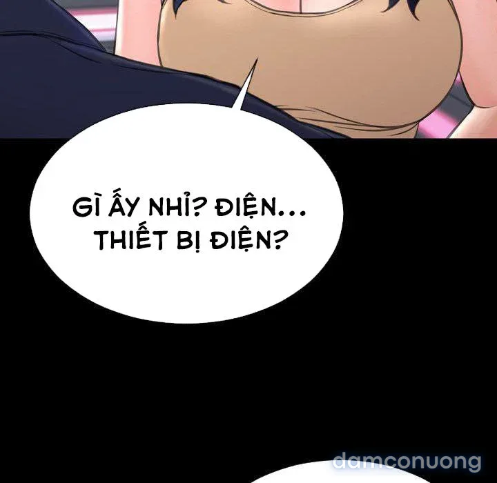 Em gái bán hàng sextoy 